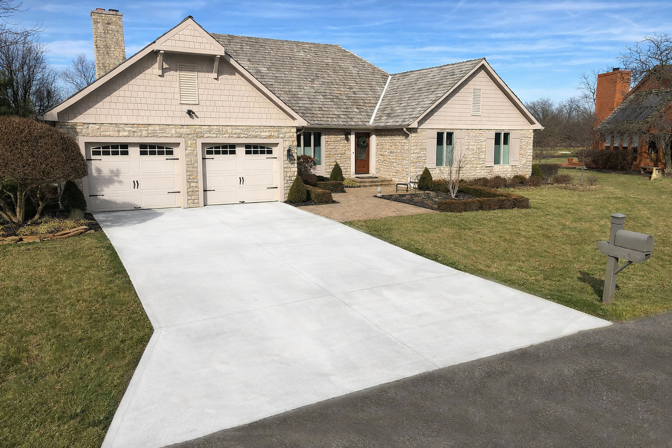 Concrete driveway building in Wesley Chapel, FL